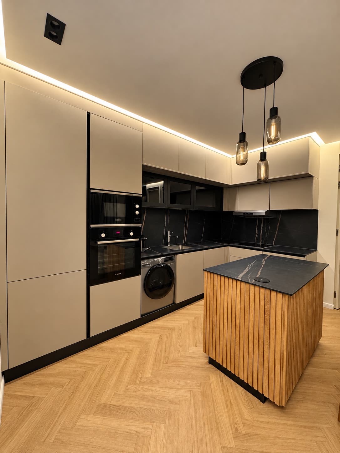 Carré Haussmann — Cuisine avec îlot central
